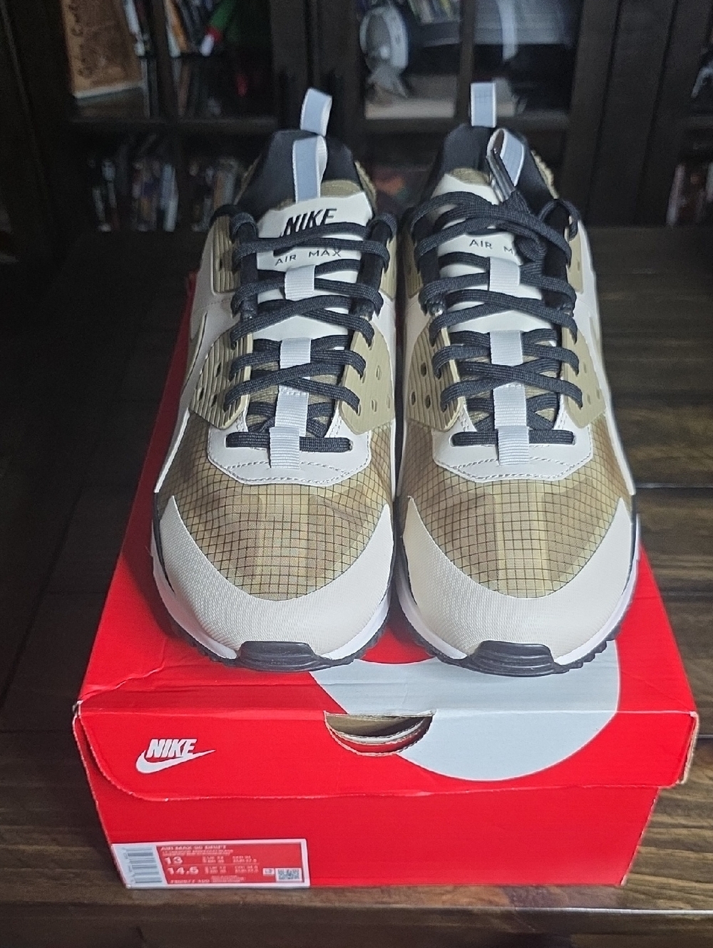 Nike Air Max 90 Drift in khaki and black